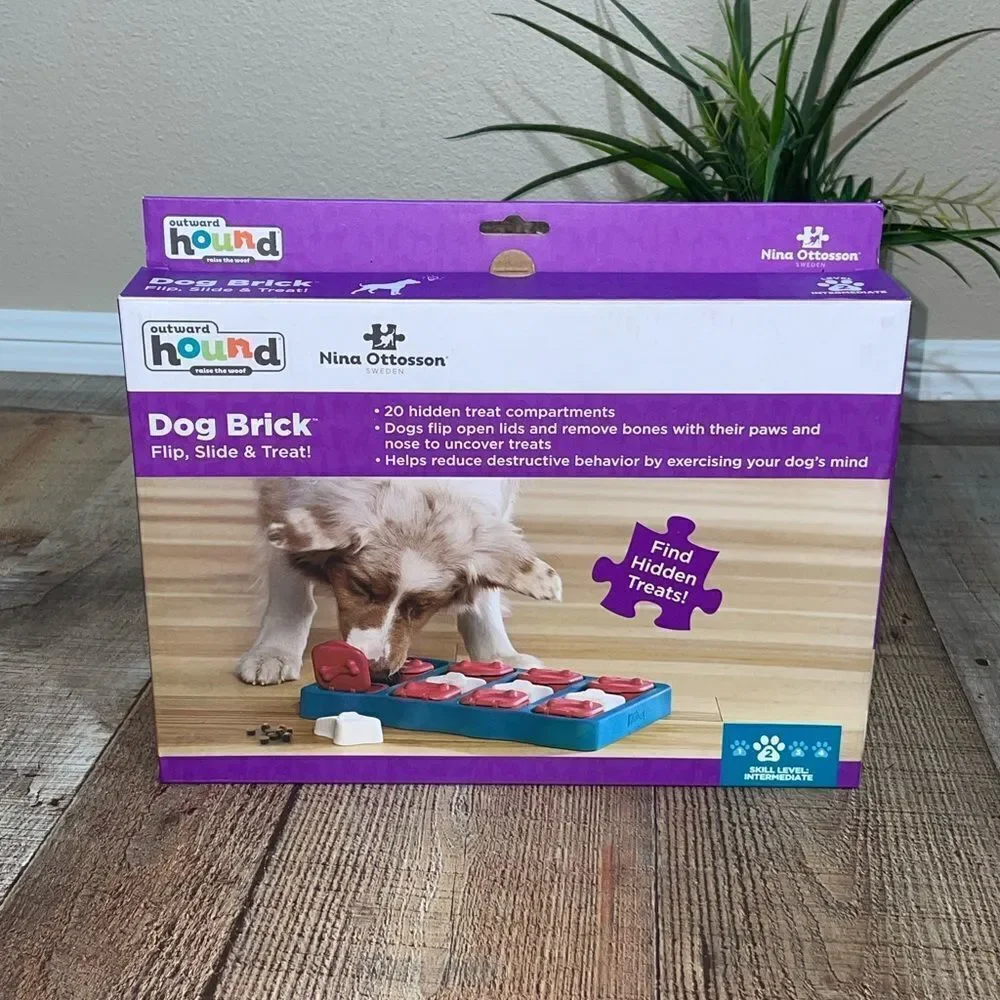 Dog Brick Tap and Flip Treat Puzzle Game Box Dog Toy New